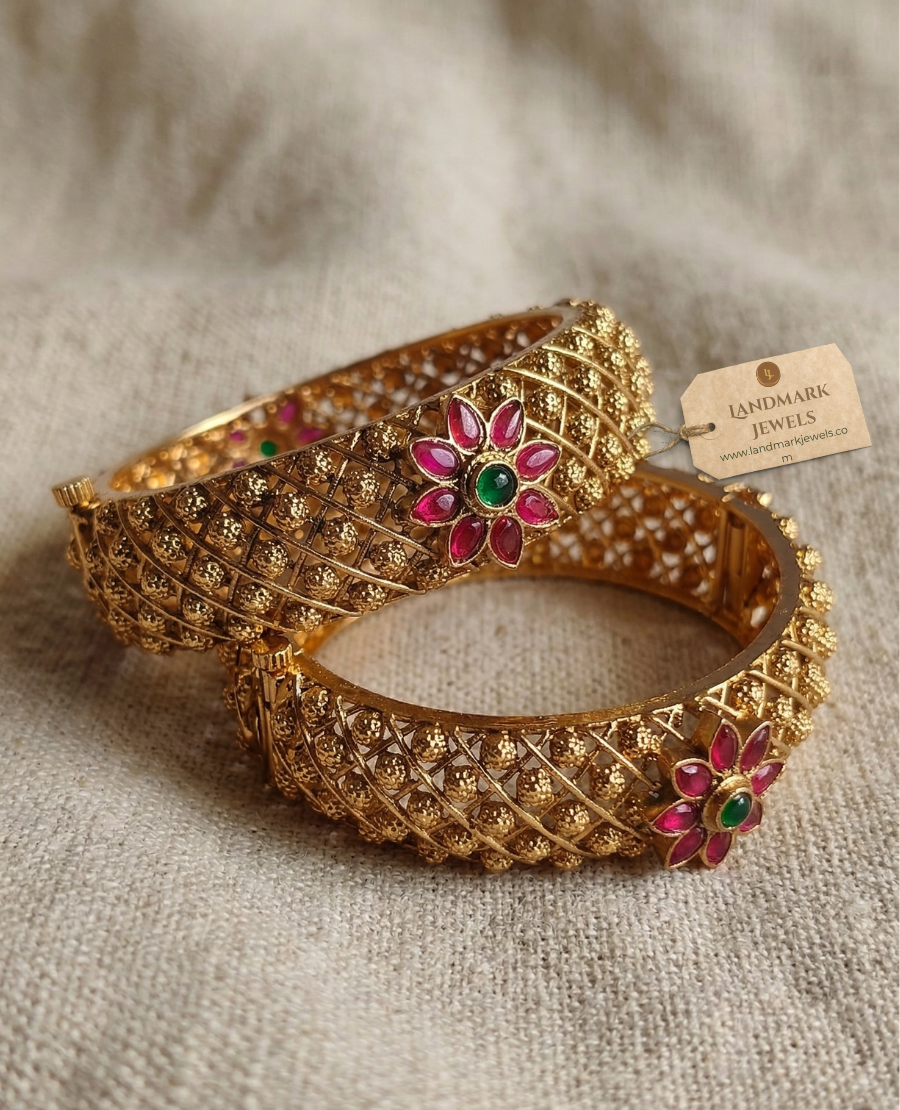 traditional-floral-mesh-gold-bangles-ruby-green