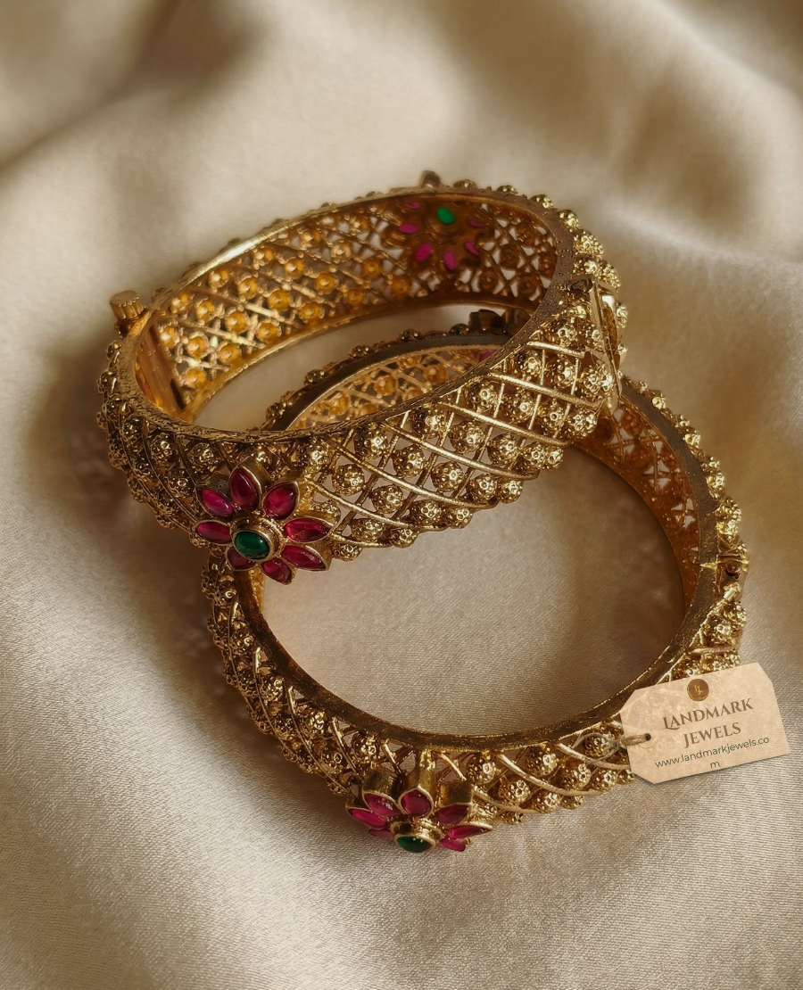 traditional-floral-mesh-gold-bangles-ruby-green